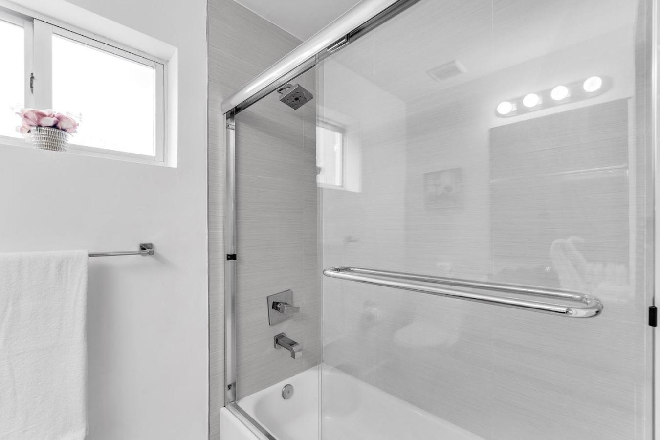 Lovely Unit Mins From Wynwood With Free Parking Miami Exterior photo